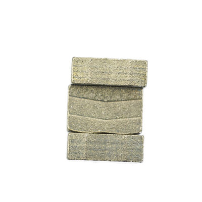 고속 멀티 다이아몬드 세그먼트 부드러운 그라닌 절단 도구 24 * 8.4/7.6 * 15mm 6.5mm