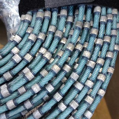 그라닛 블록 분기 및 프로파일링을위한 8.3mm 진주 플라스틱 다이아몬드 와이어 사이를 절단