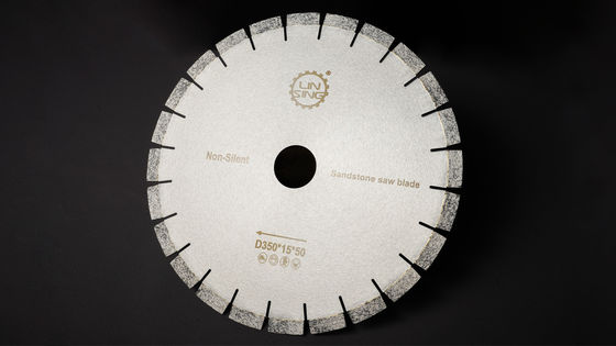 맞춤형 지원 다이아몬드 절단 도구 250MM-900MM 지름 모래 돌 톱 블레이드