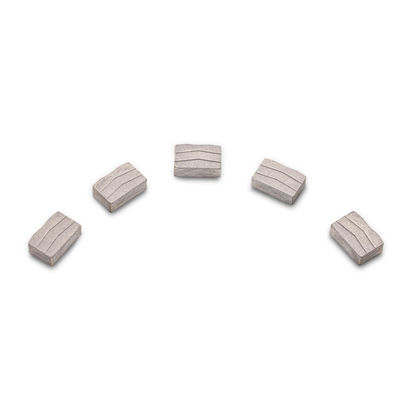 내구성 M 모양 24*7.6/8.4*15 mm 6.5mm 멀티 커터 블레이드용 그라닌 다이아몬드 세그먼트